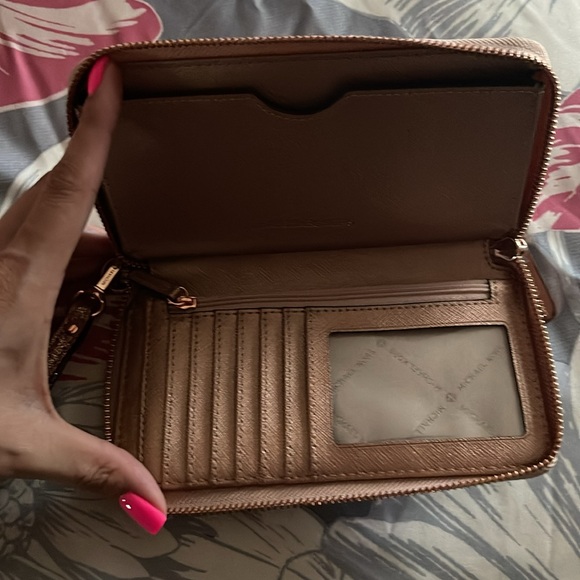 Micheal Kors Rose Gold Sparkly Wallet - Picture 5 of 7